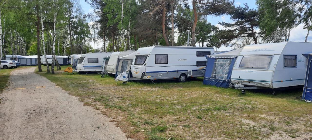 Nowoczesne Przyczepy Kempingowe Chalupy Royal-Camp Exteriör bild